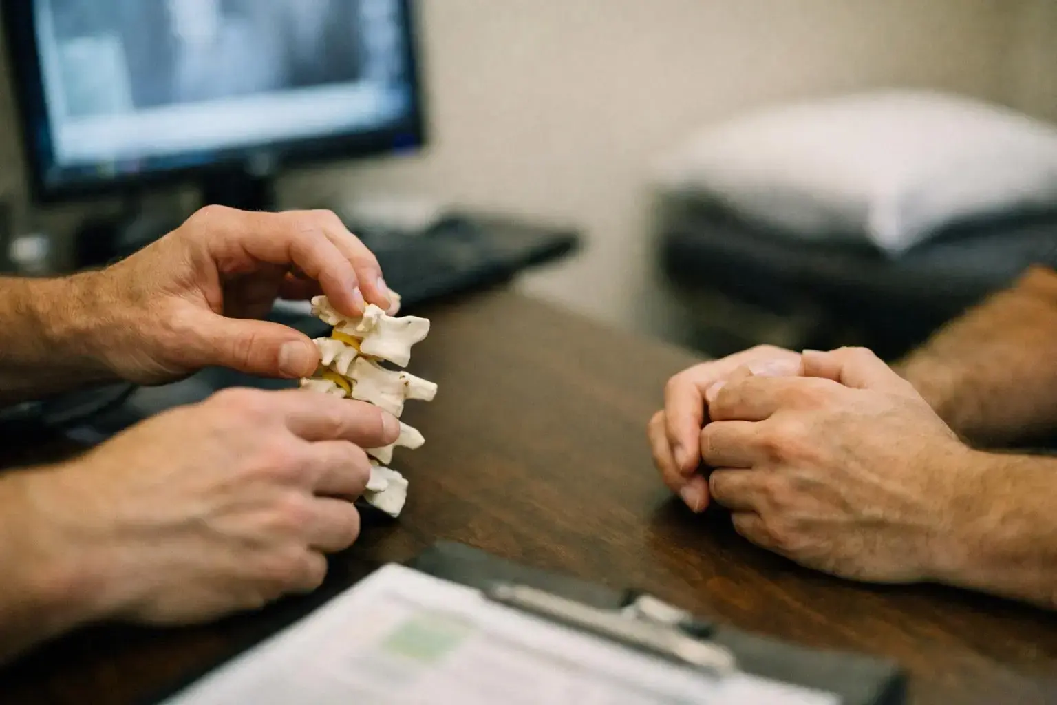 How Manipulation Under Anesthesia applies to Chiropractor services in Brentwood, United States—practical illustration